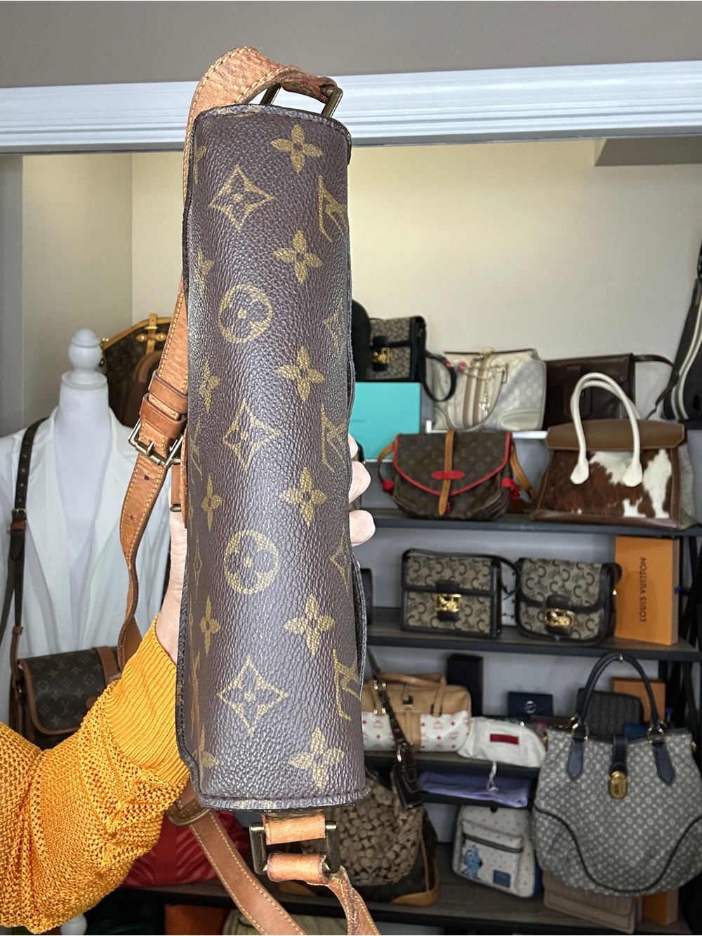 Louis Vuitton Monogram Saint Cloud GM Shoulder Bag with COA 1991 TH0931 - Picture 8 of 17